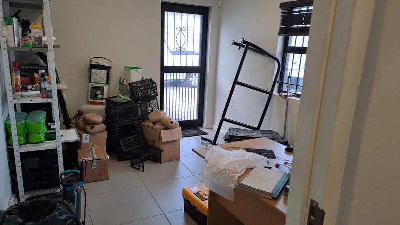 To Let commercial Property for Rent in Cotswold Eastern Cape